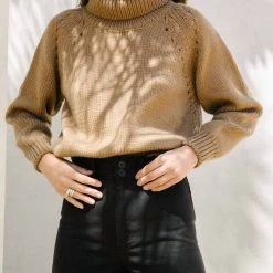 Discount 🧨 Apiece Apart Ronia Turtleneck in Walnut - 👩 women ✔️ -Beacon Sales Store 912bf378d425471194f98e6facb1dc88 e7e552c7 2849 4bbb 9a44 02eb57eae5c7 1080x